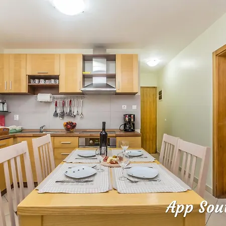 Apartment Maya Lorena *