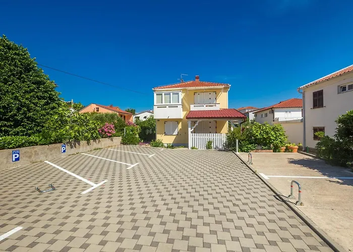 Maya Lorena * Baška