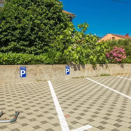 Maya Lorena * باشْكا