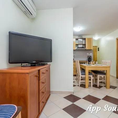 Maya Lorena * باشْكا