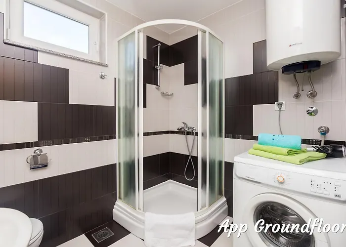 Apartament Maya Lorena *